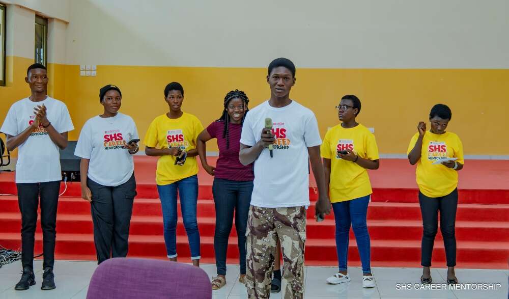 SHS students participate in team-building activity during mentorship program